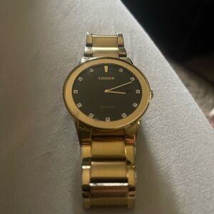 Citizen AU106256G wrist watch